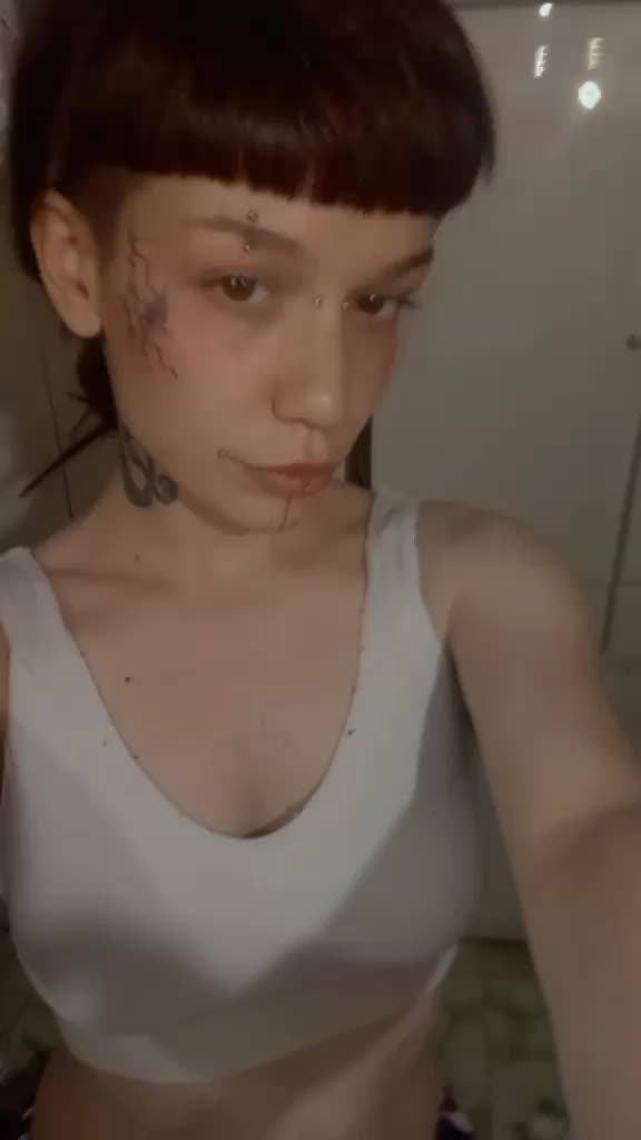 @𝐆𝐫𝐞𝐭𝐚 𝐓𝐫𝐢𝐥𝐥𝐢