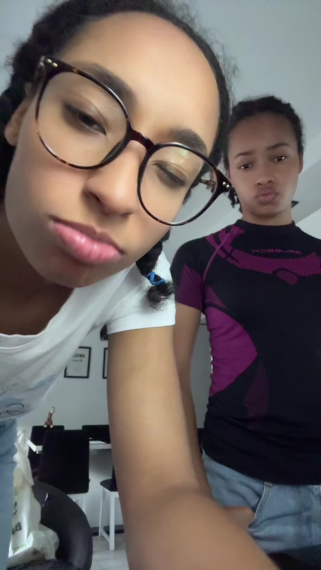 @Simona Duku