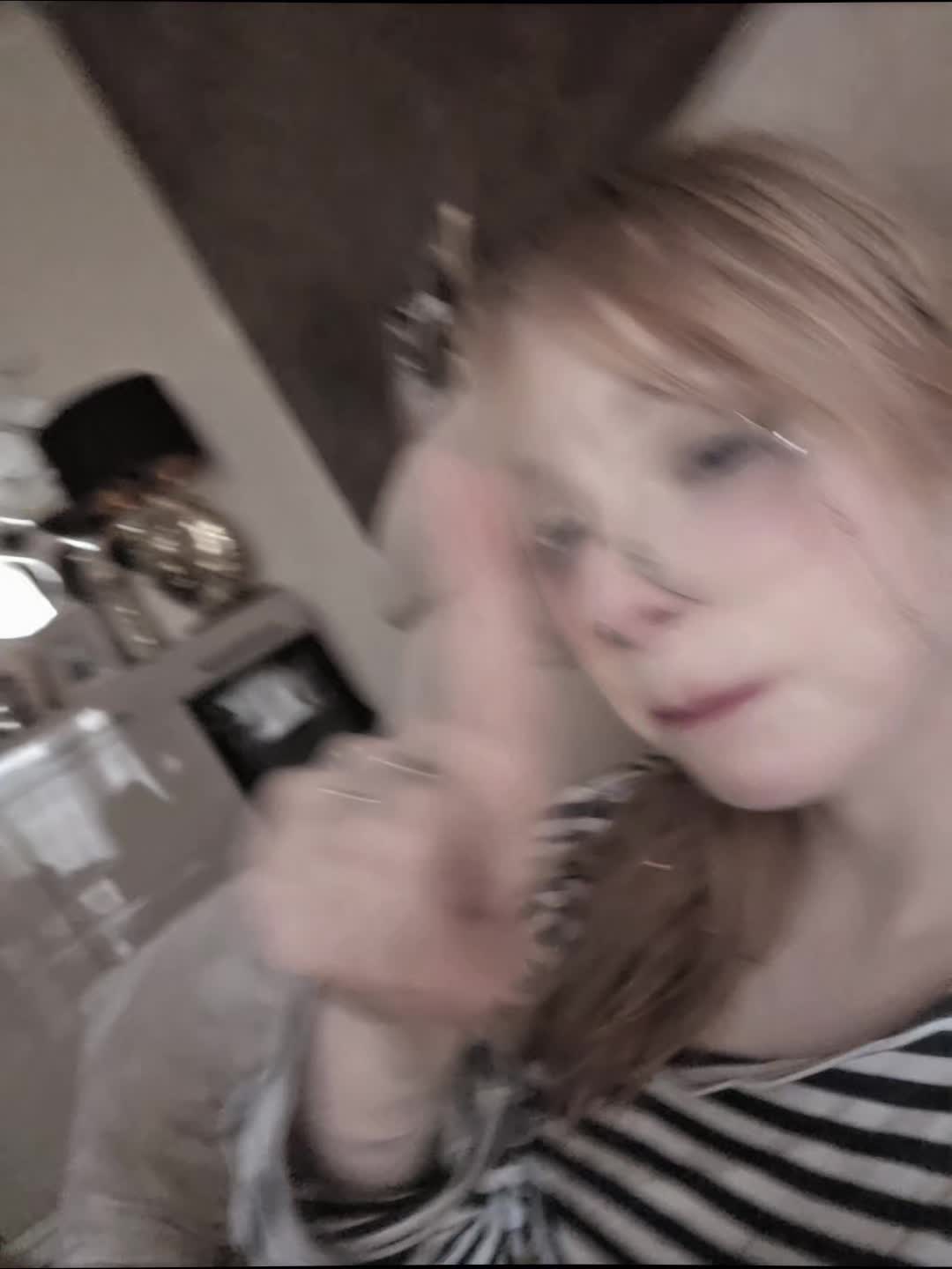 @.@