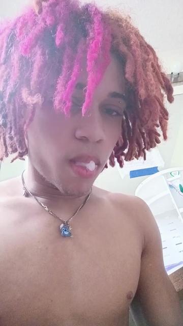 @👻