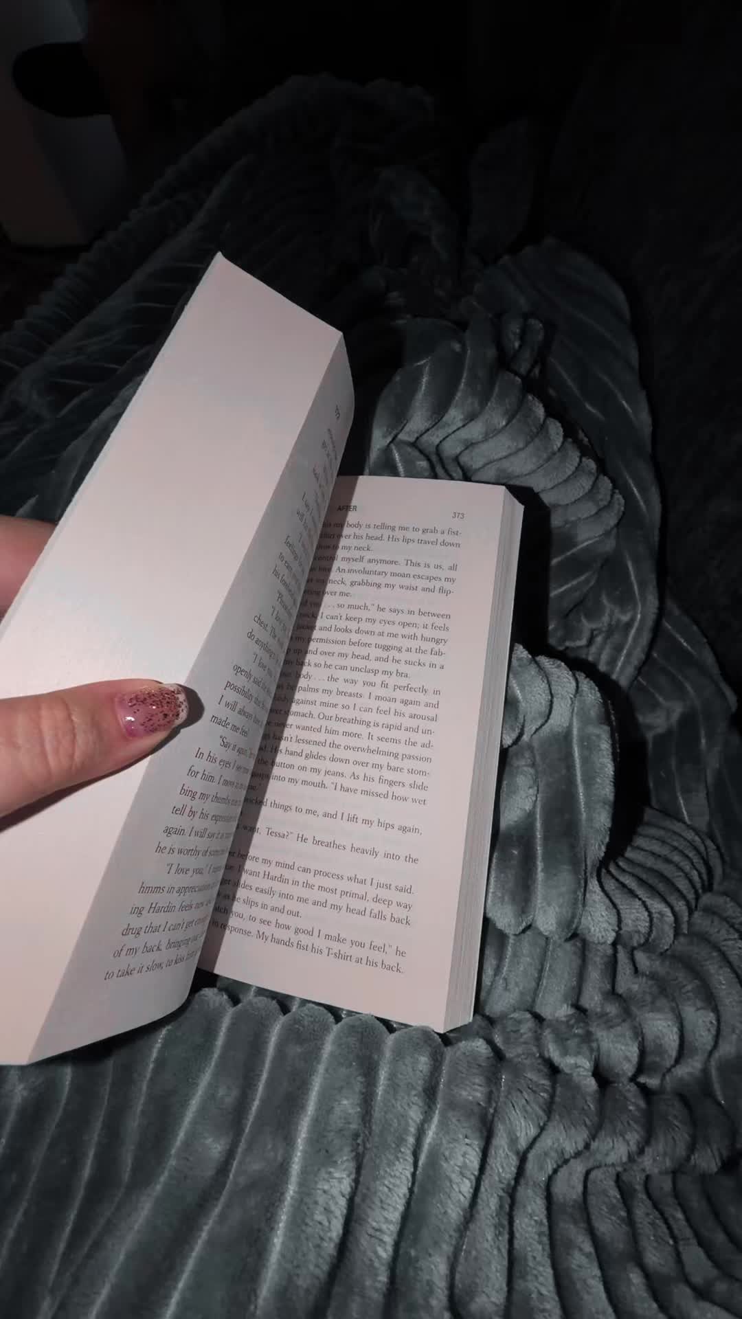 @Danielle Reads 📚☕️ 🧸