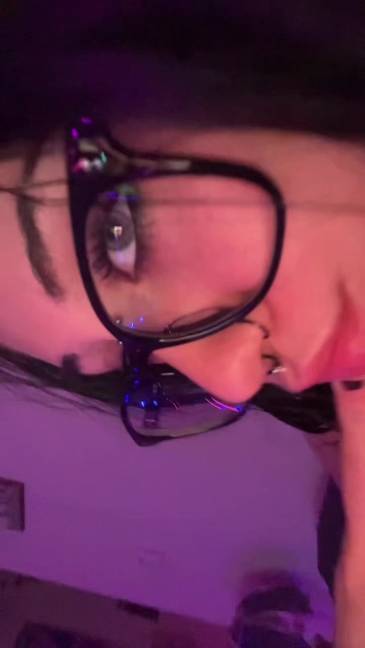 @Smellyanna