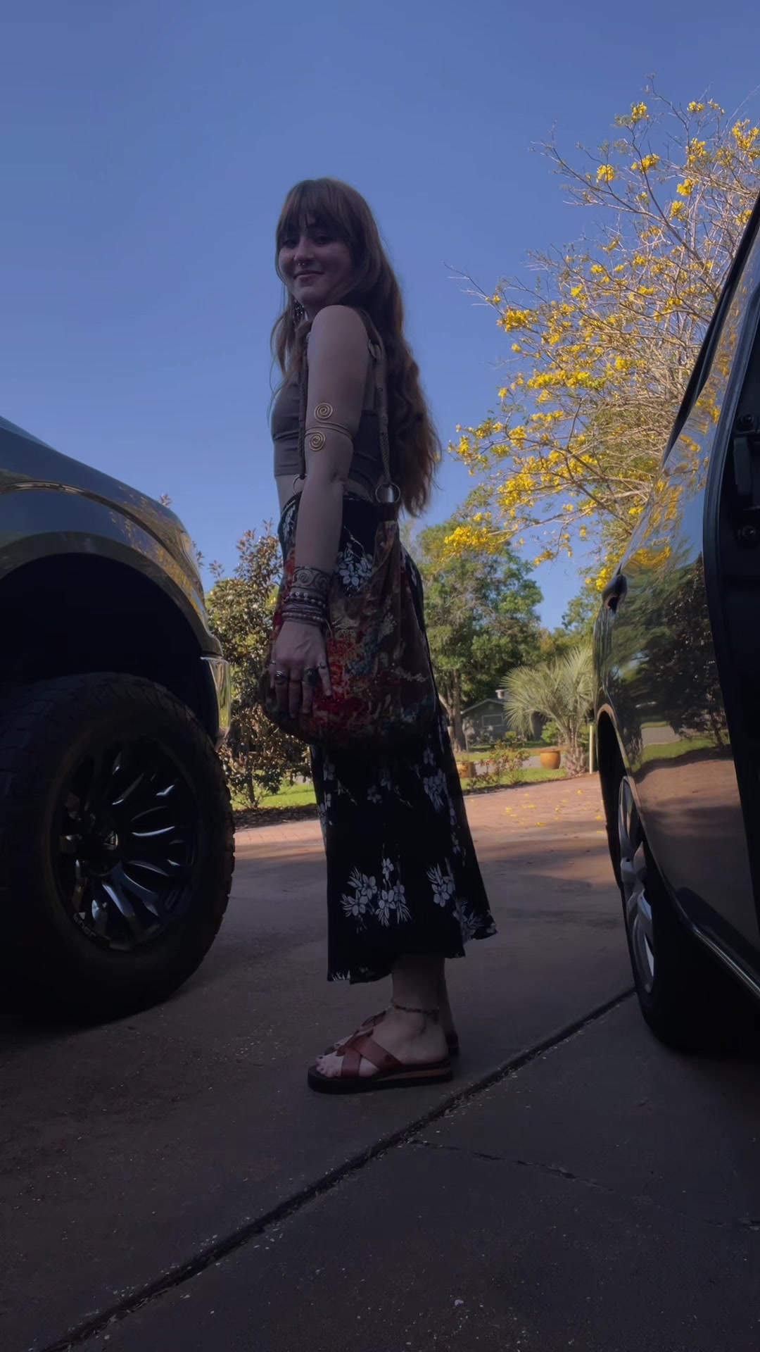 @missesmojorisin