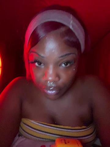 @🧝🏾&zwj;♀️.