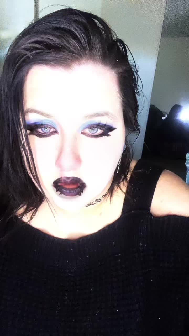 @sp00ky_treats