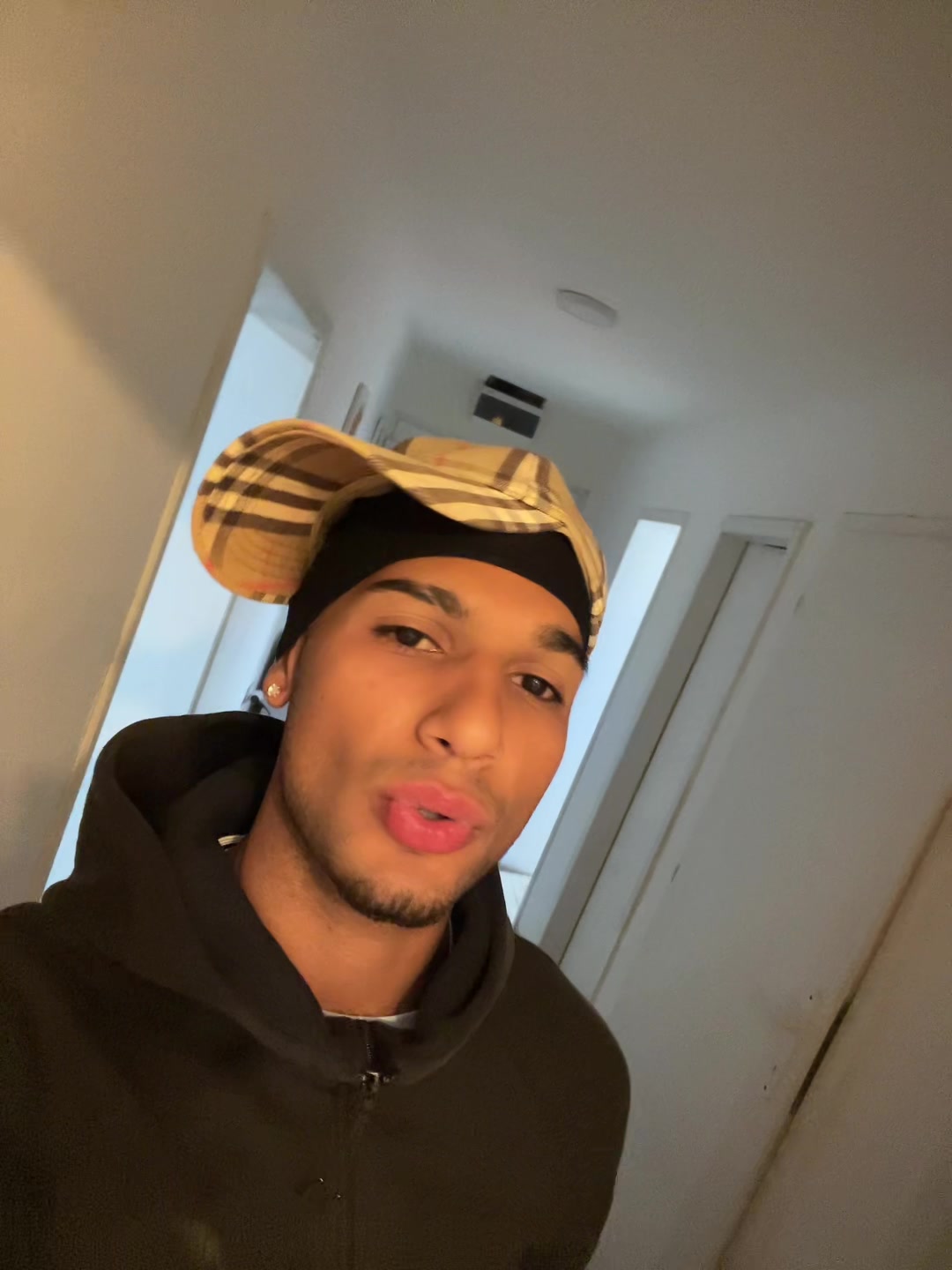 @kizz