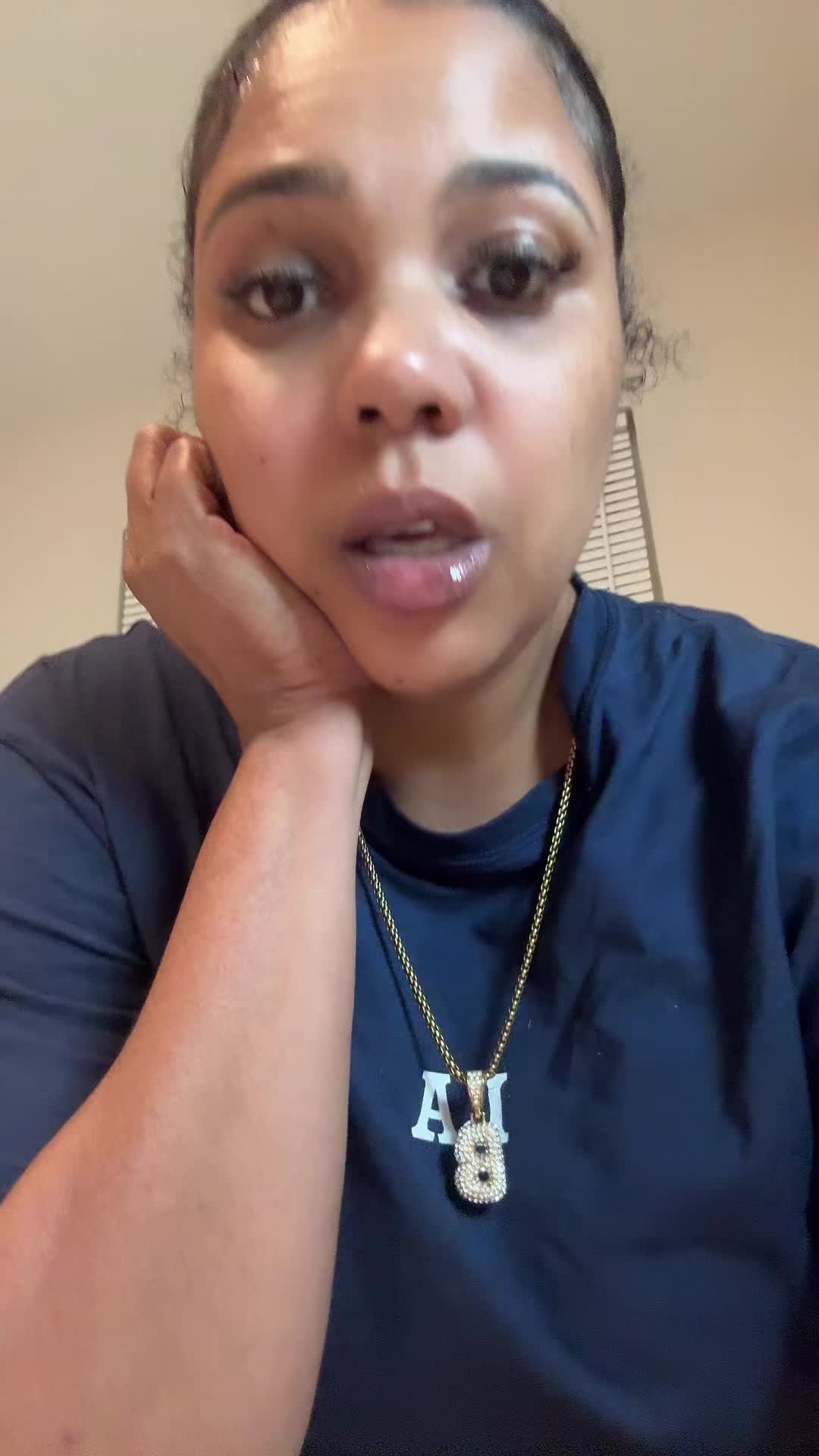 @twinnemom1