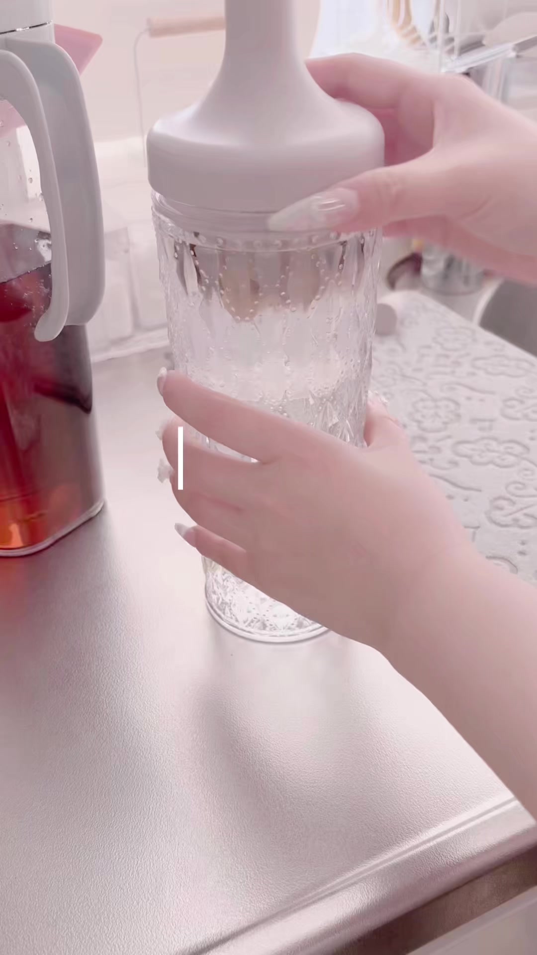 @にゃ