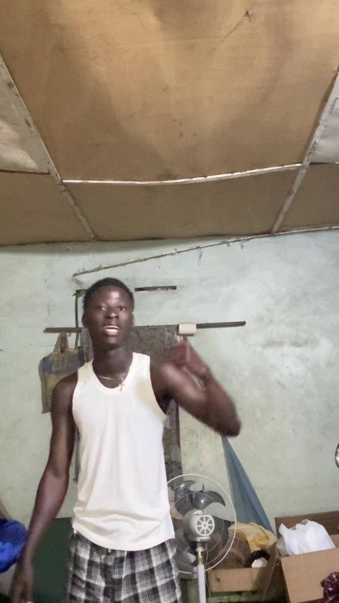 @LA MANO DU 229🚫🦵🏾