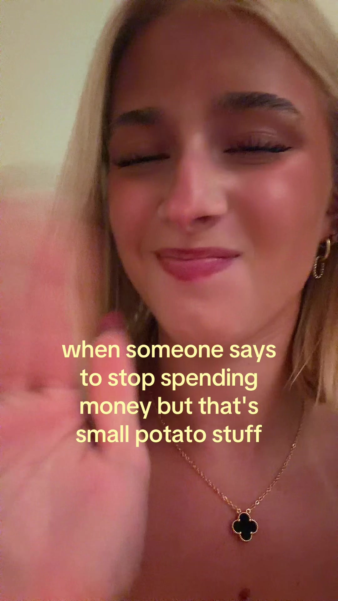 @theelliebarker