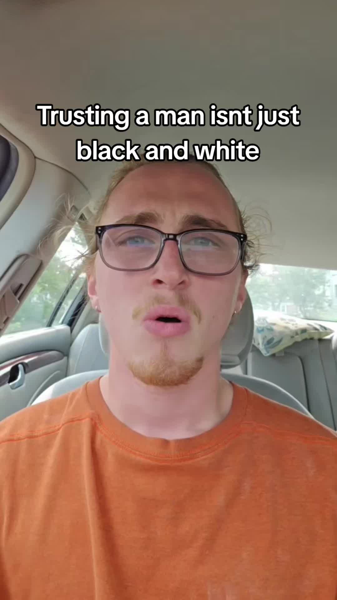 @GoldieGl0cks