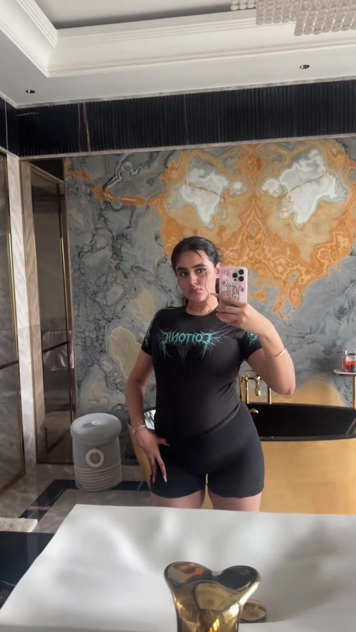 @eishita