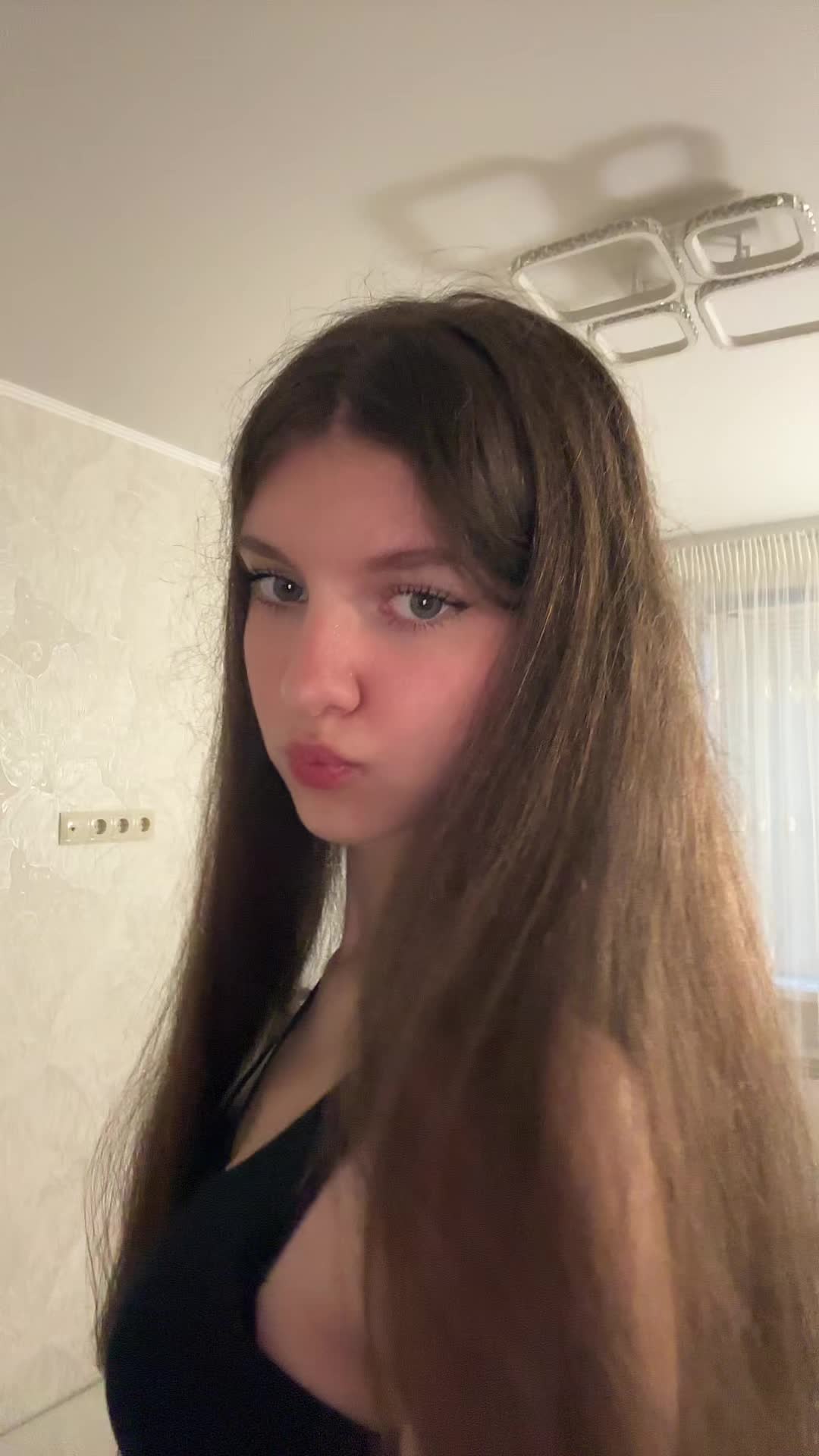 @skarlletq