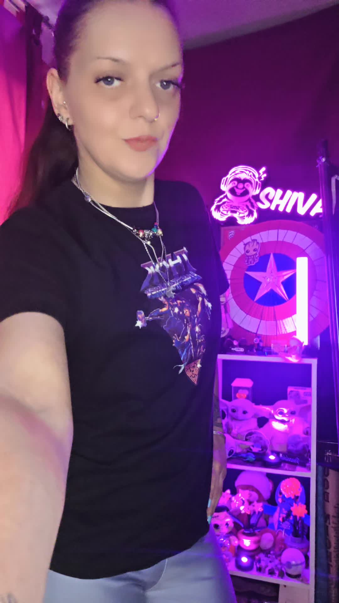 @Shiva_Faultier_Queen 🦥👑