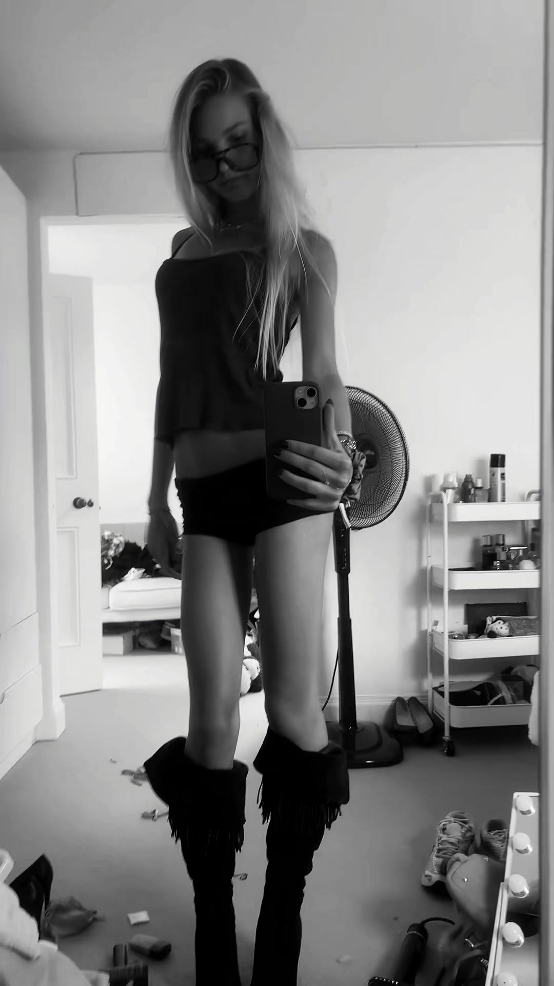 @Helena 🌩️