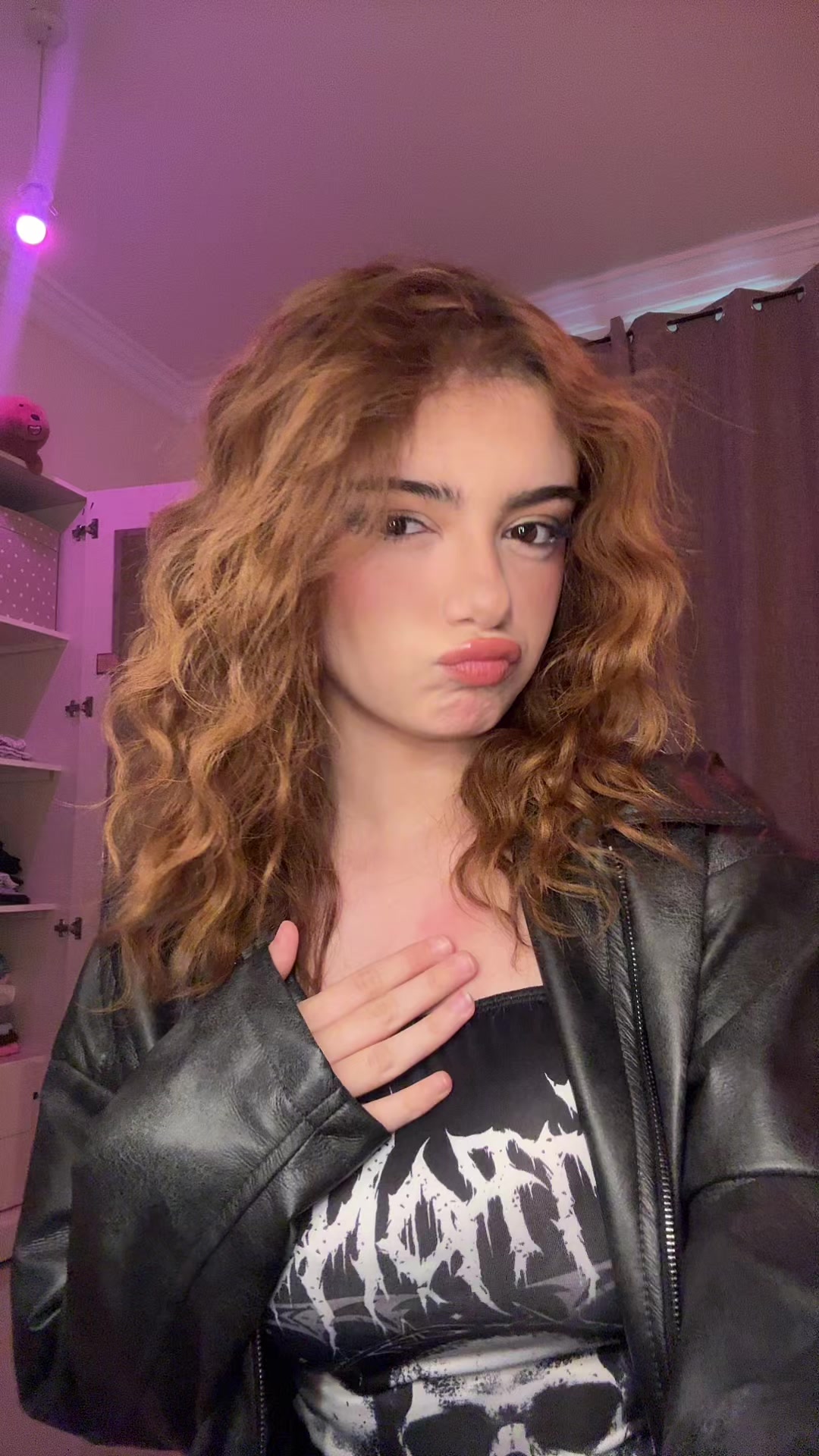 @naya_984