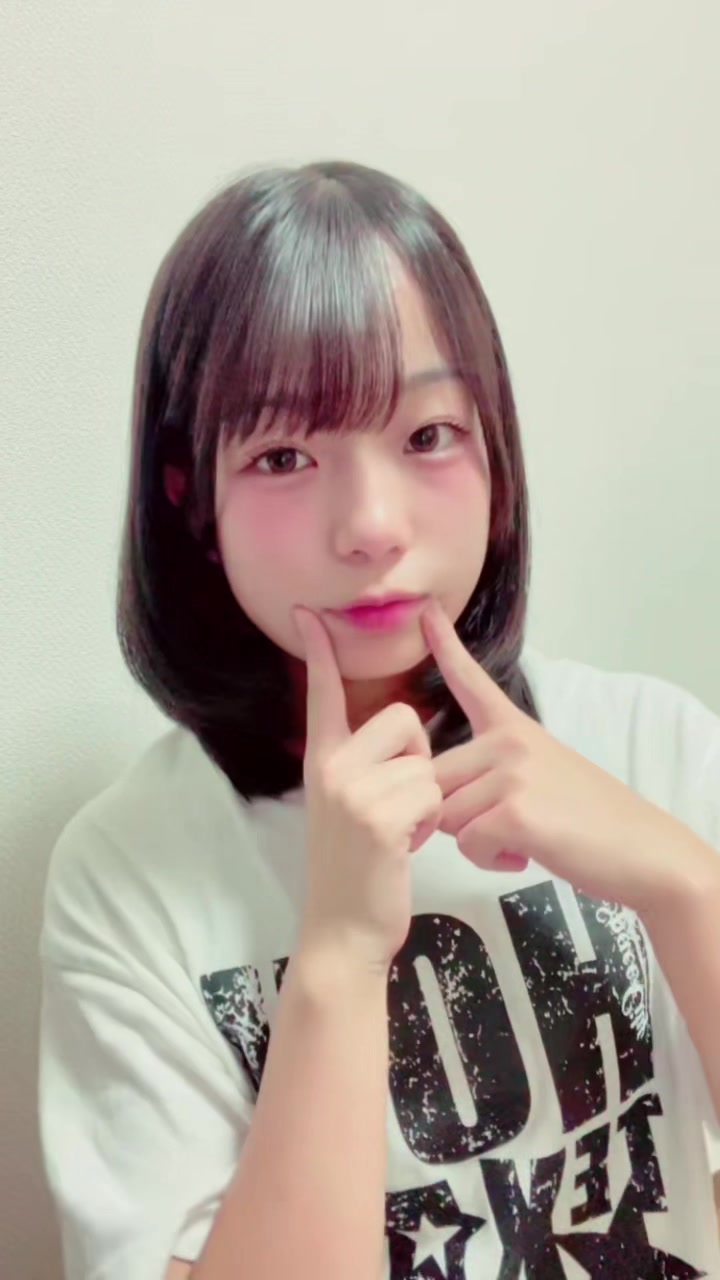 @仁唯奈(にいな)
