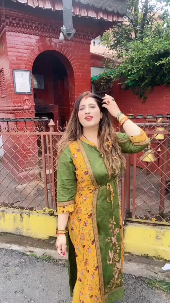 @🫶🦋Komal🦋🫶