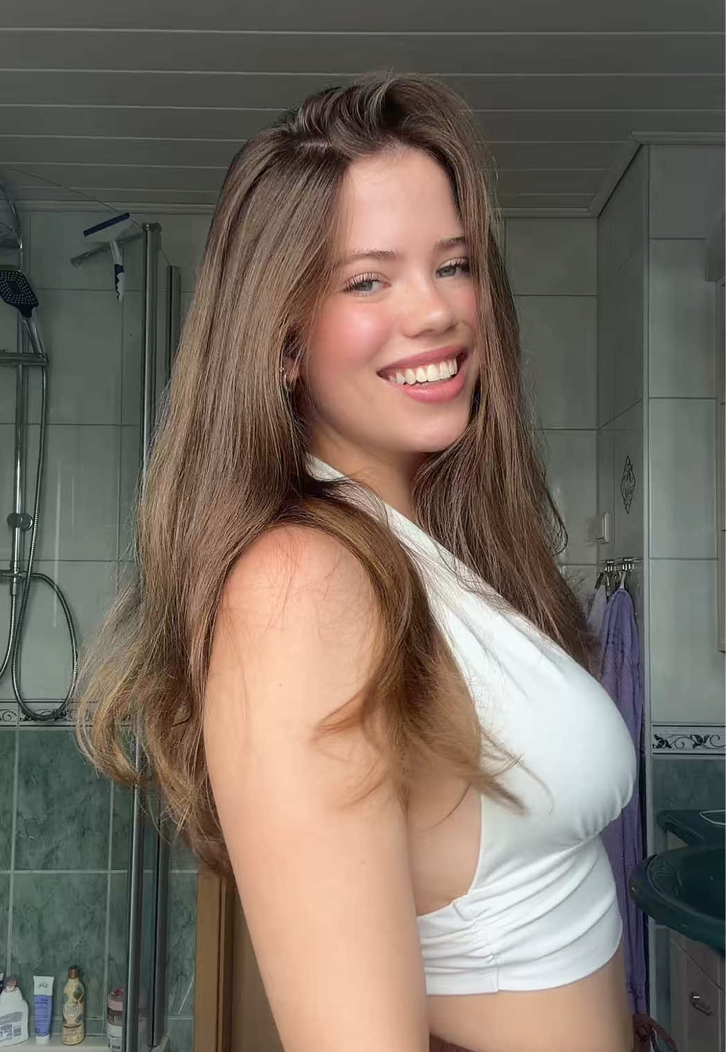 @verena.cht