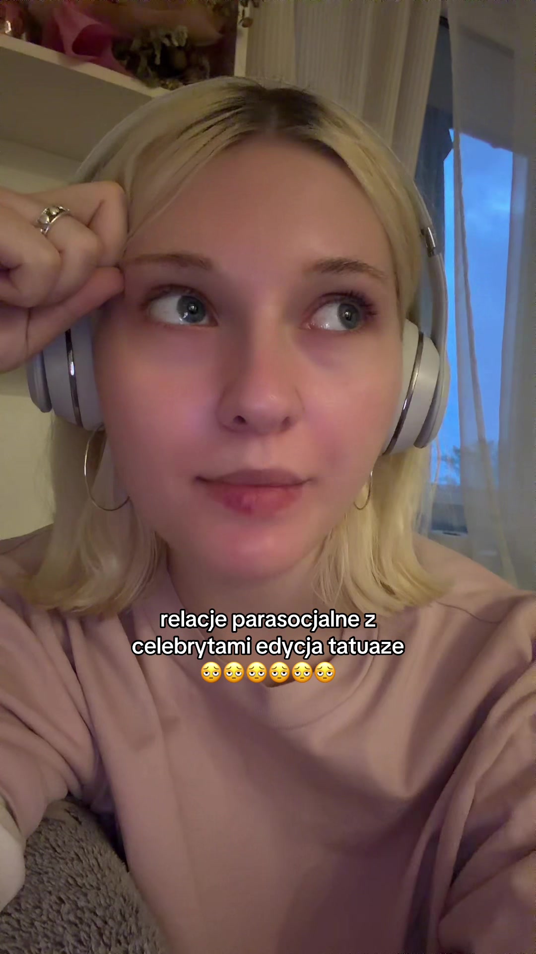@janie_