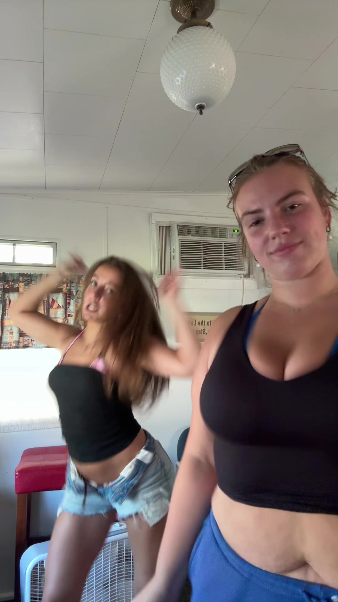 @_amoney8