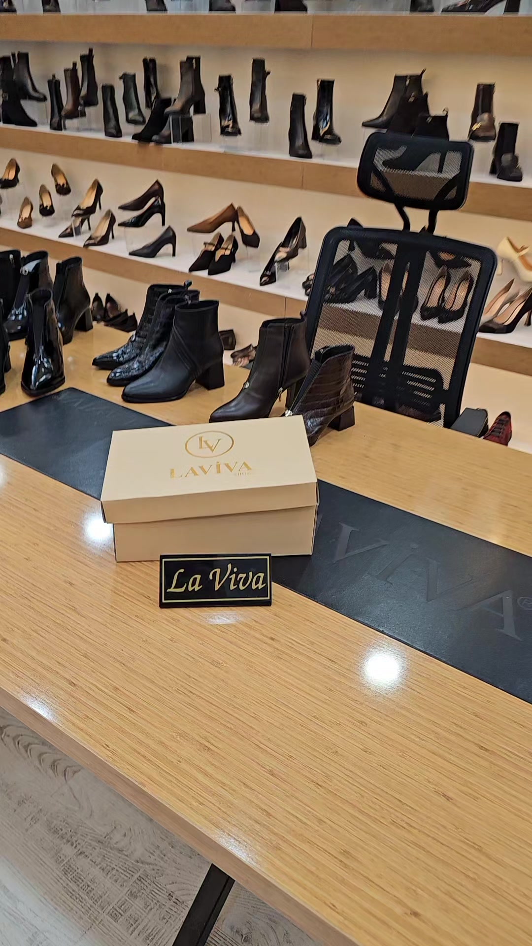 @Laviva_shoes