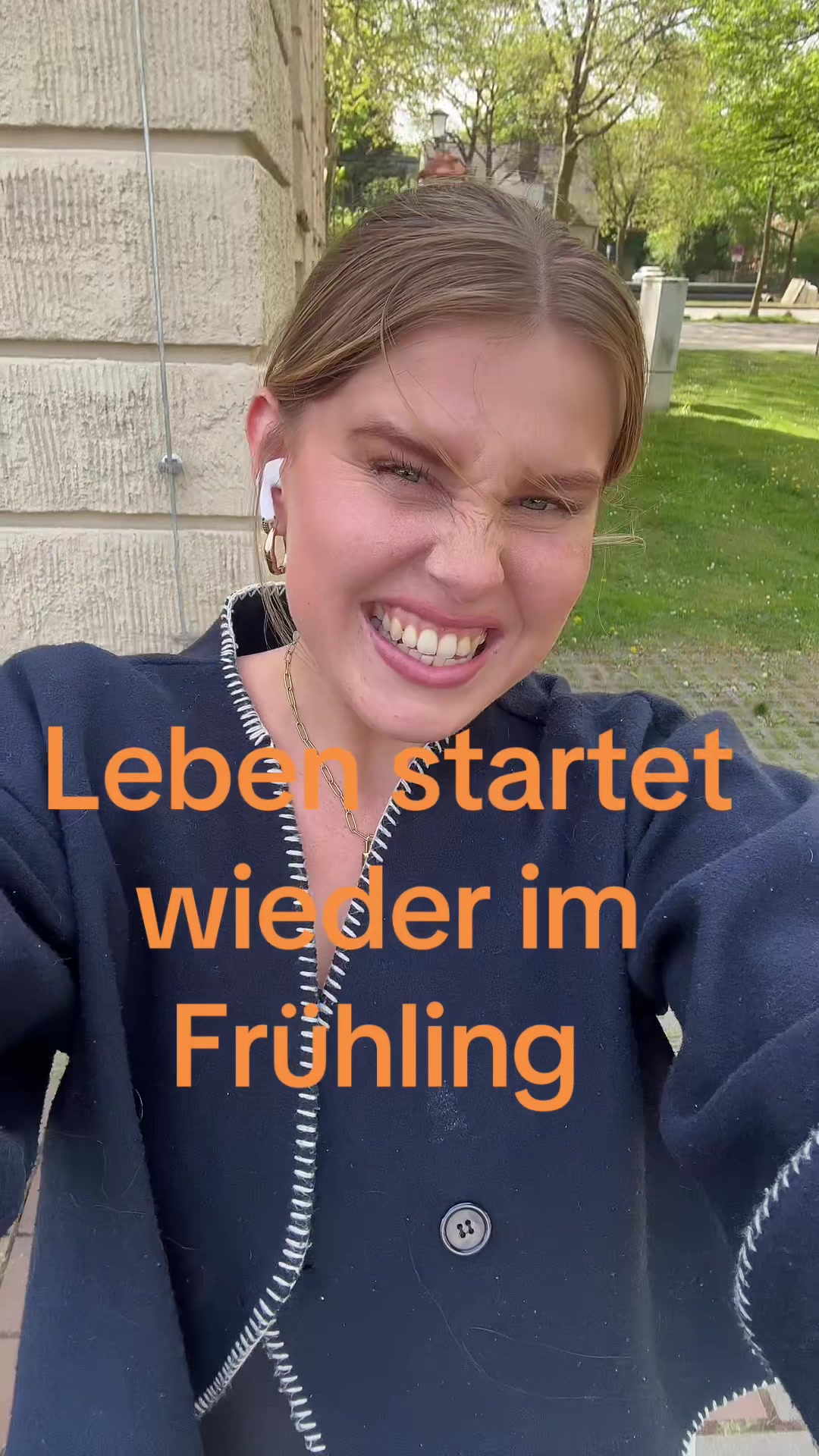 @Lara