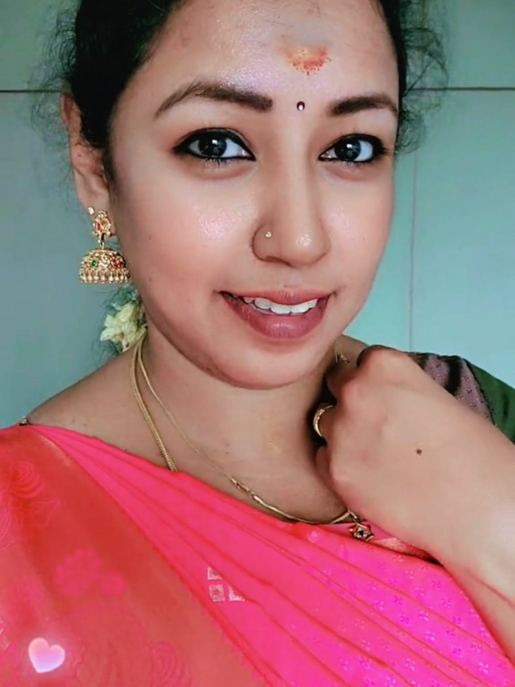 @KaraikudiPonnu_Leka