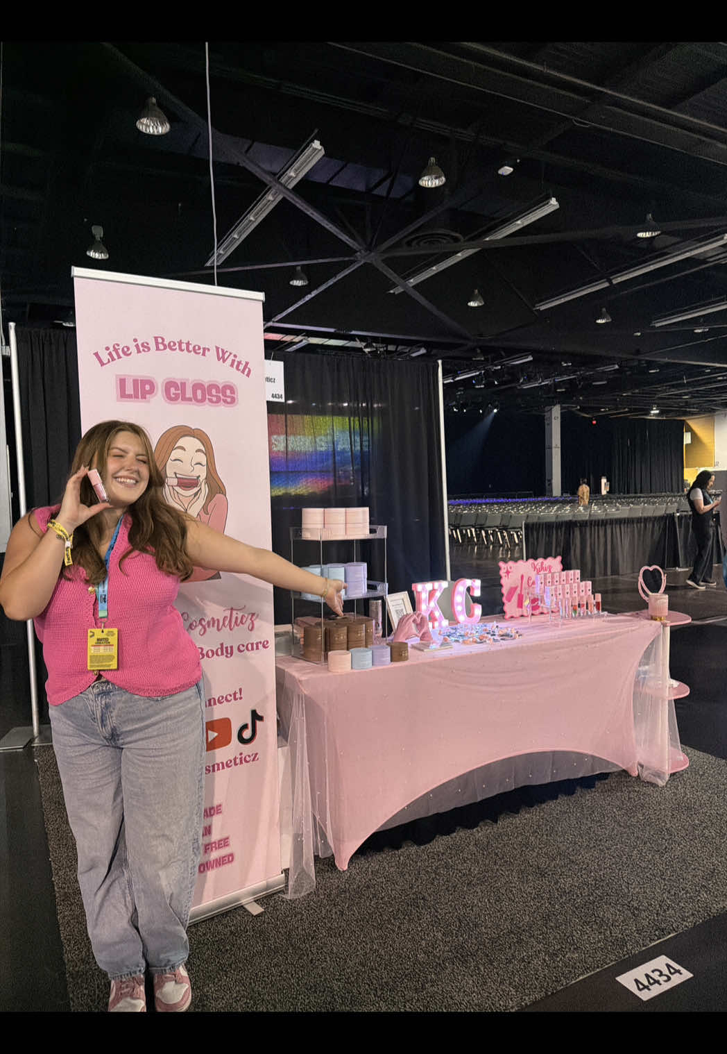 @Kikiz Cosmeticz