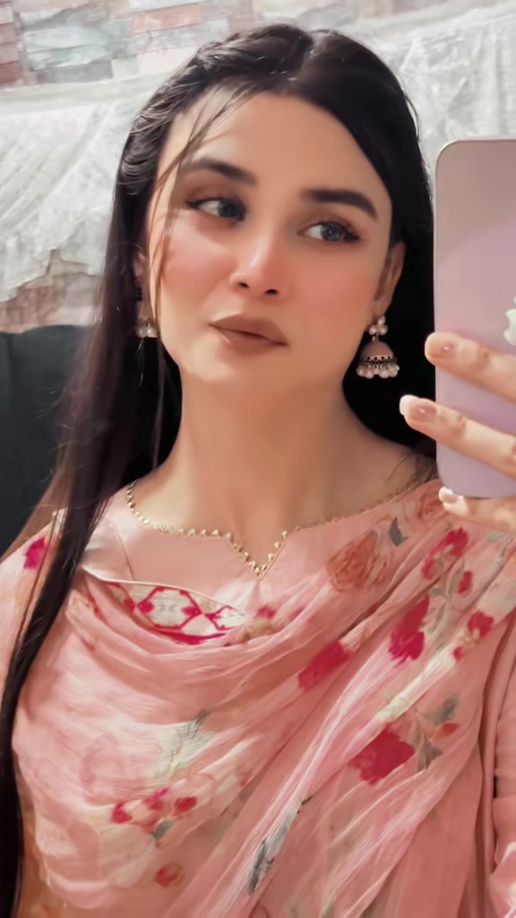 @Emaan🕊️✨