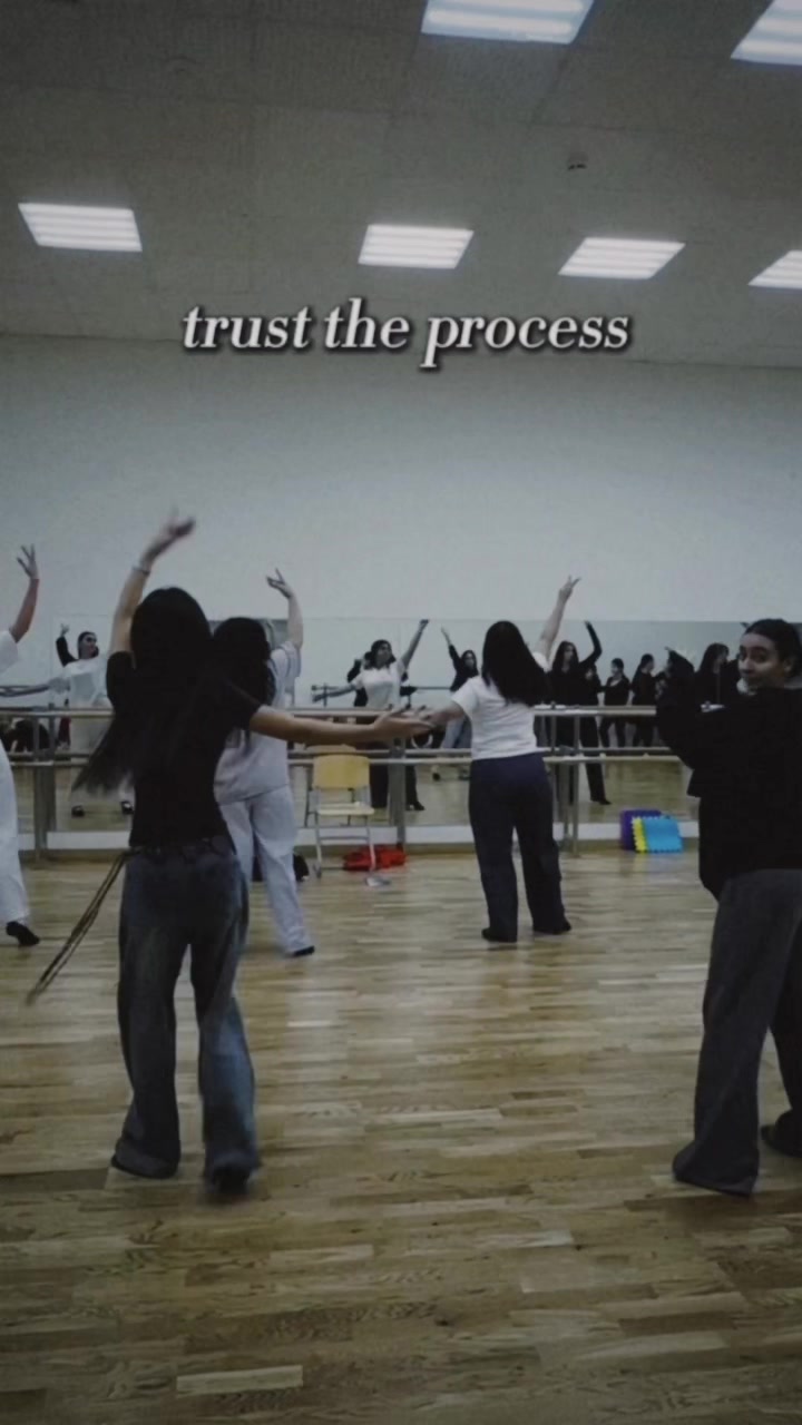 @nairi_dancegroup