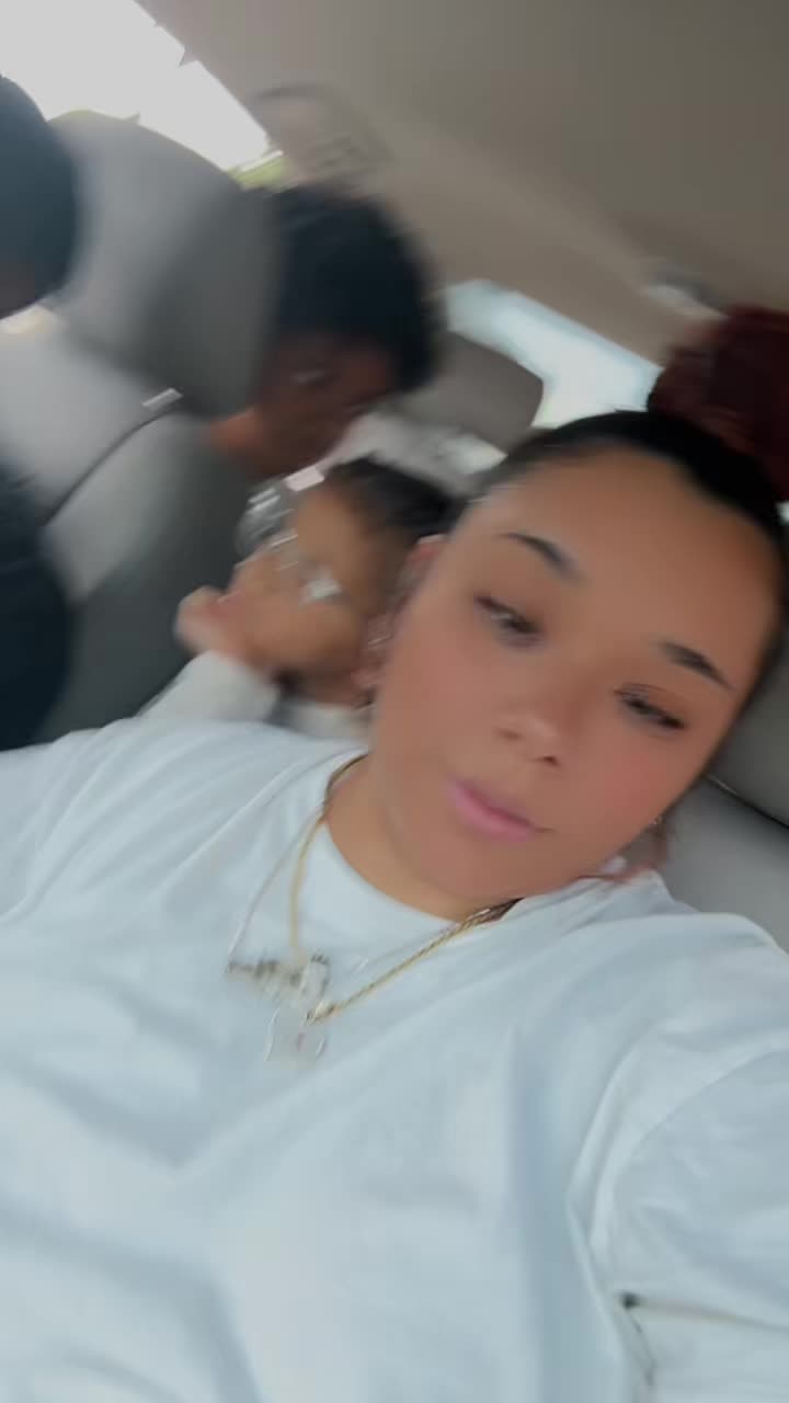 @queennrosee24