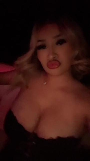 @Pretty Emily 🌷🎀🫦🍓👸🏻