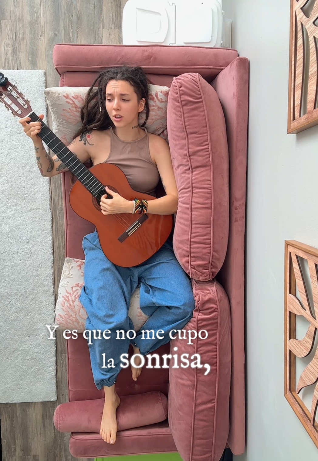 @Velaviee