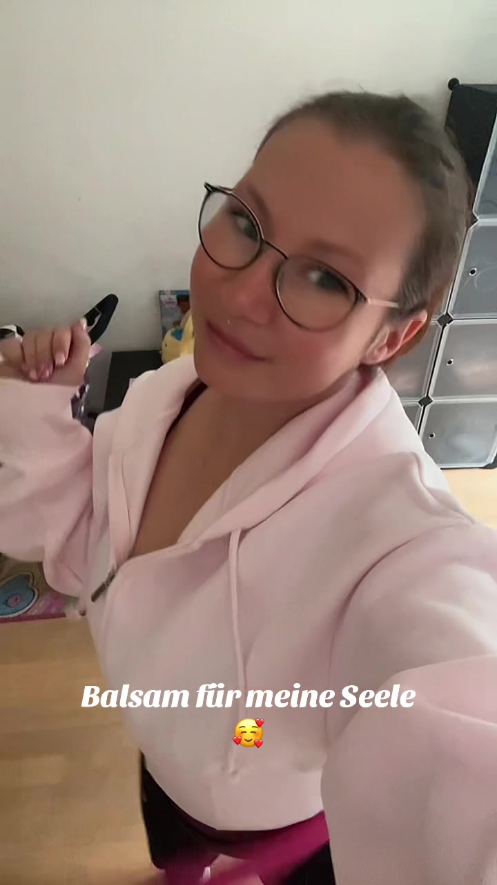 @H0n3y