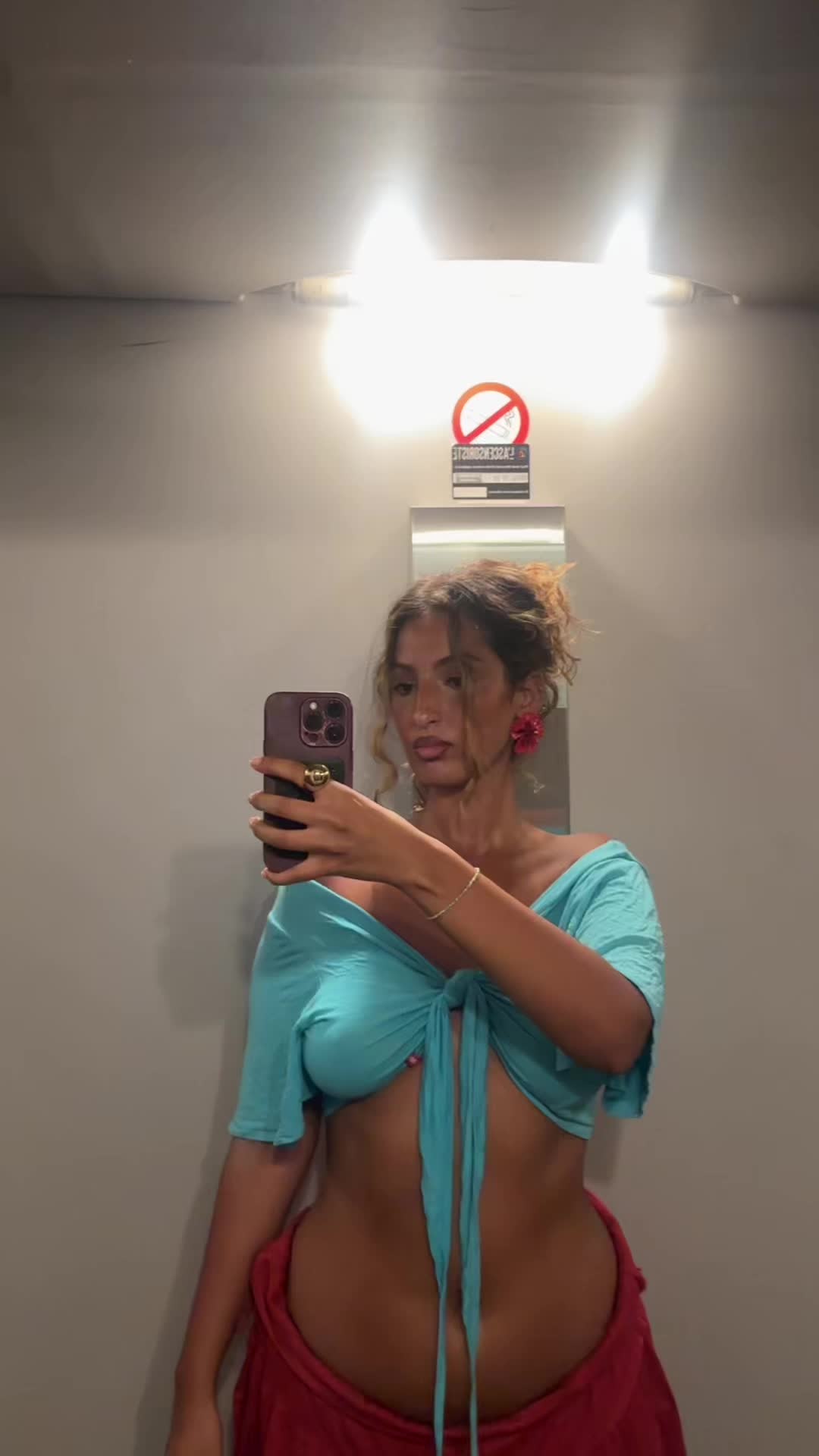 @Adjé