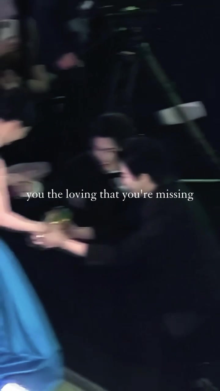 @Theint🍎