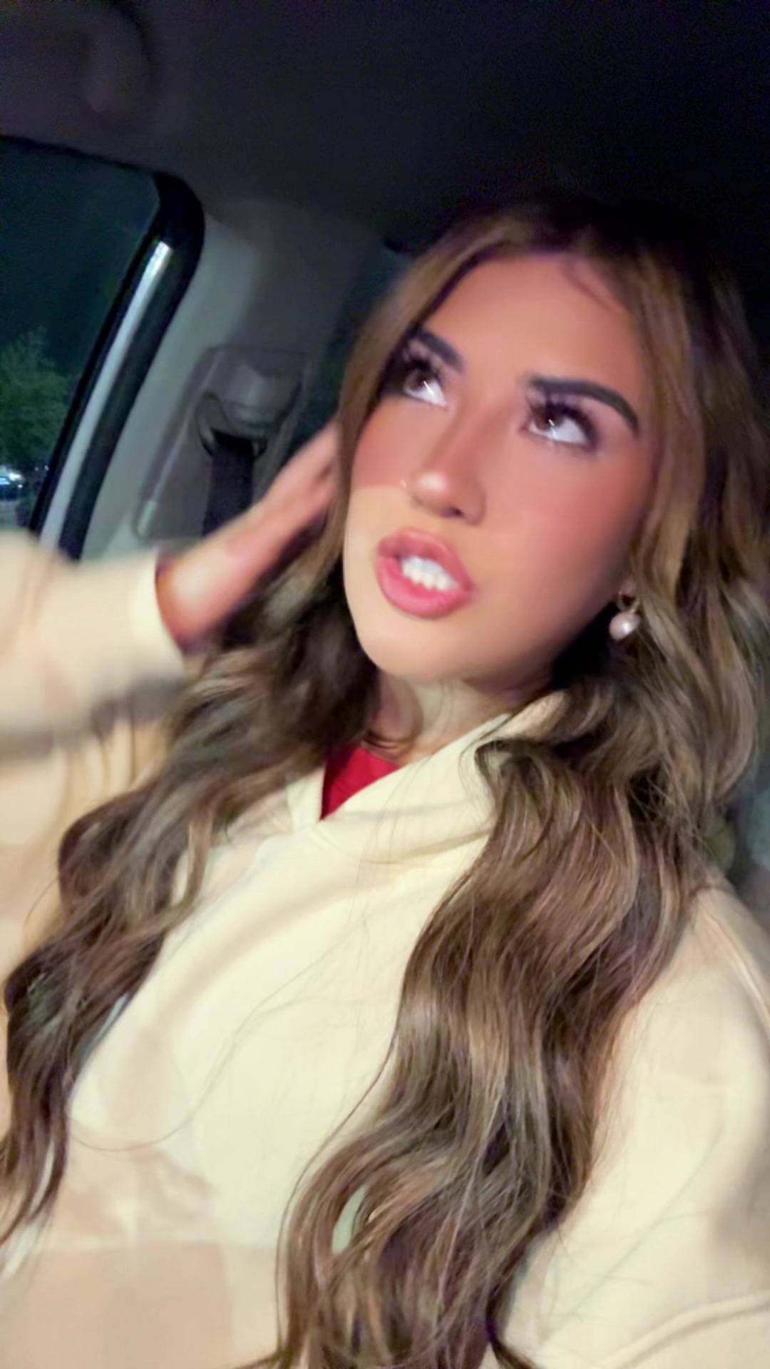 @destyni