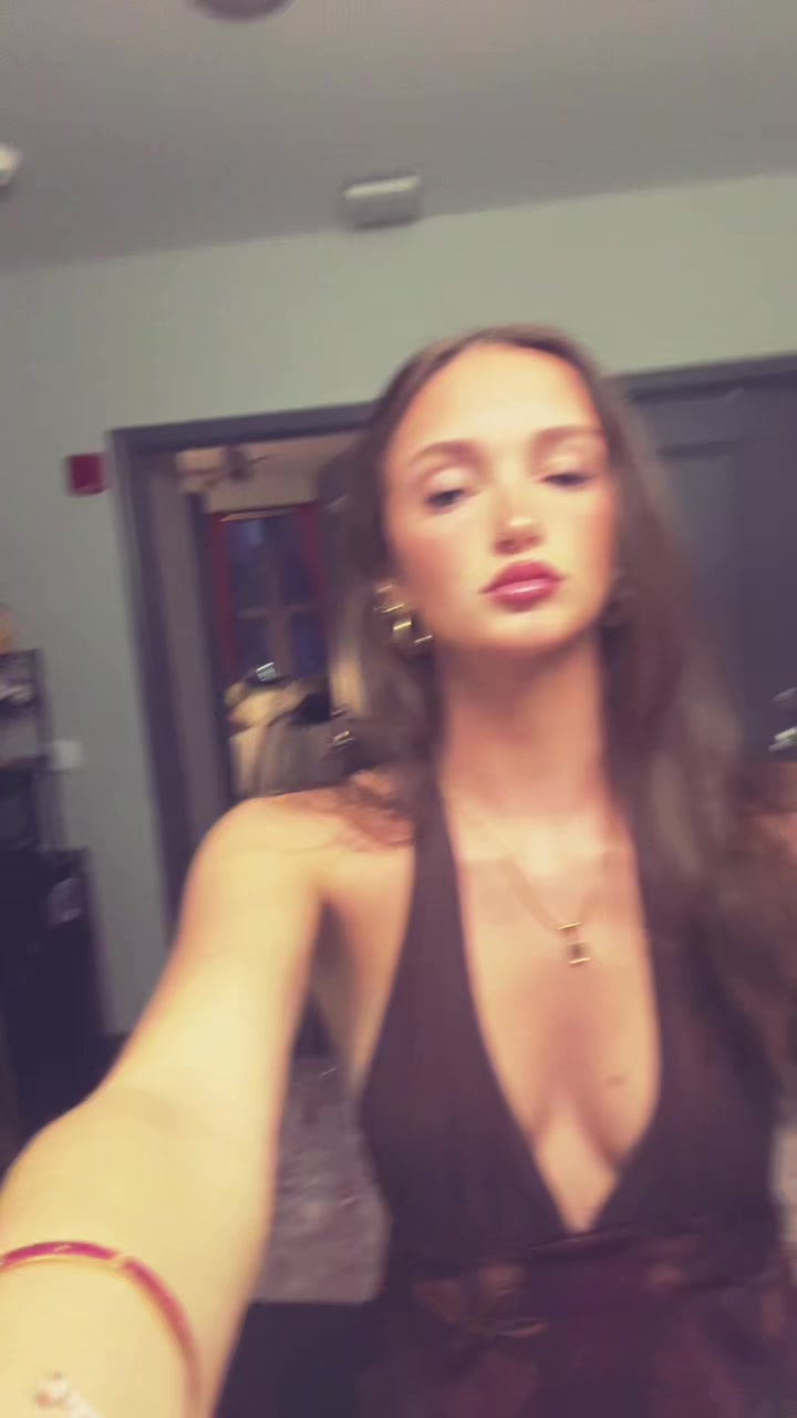 @viaslygirl85