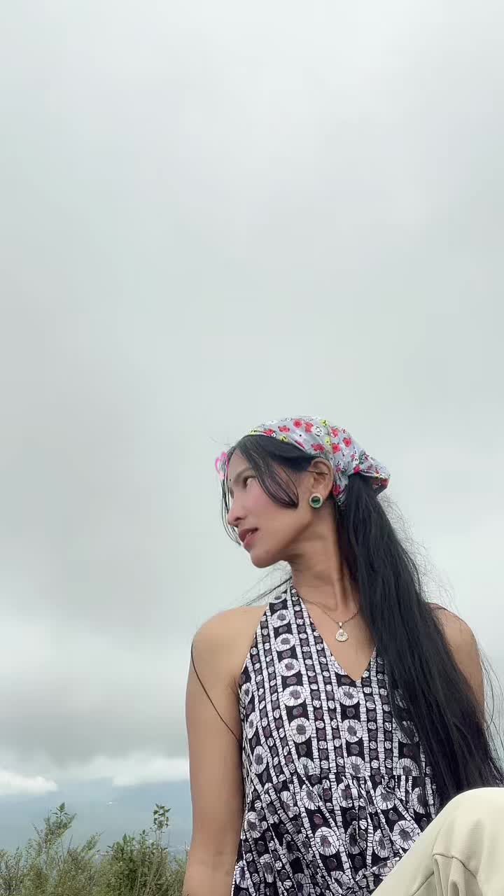 @Jharana ThaQuree 🕉️❤️