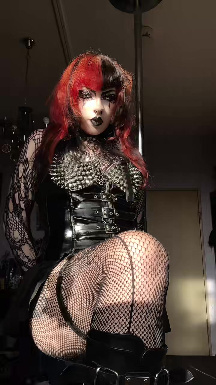 @Vampia🖤