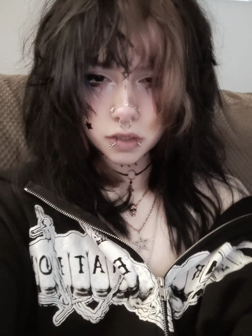 @𝕬𝖘𝖍