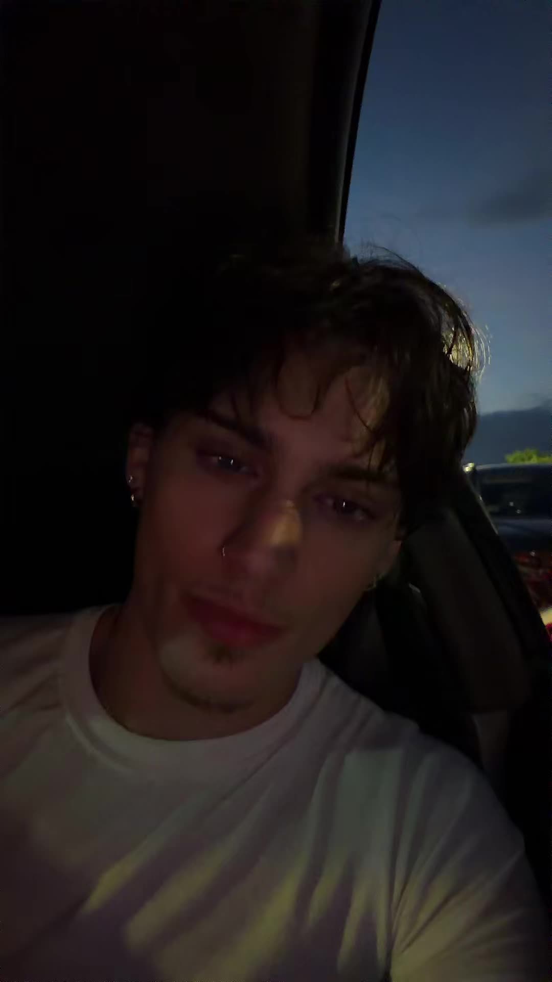@AUS