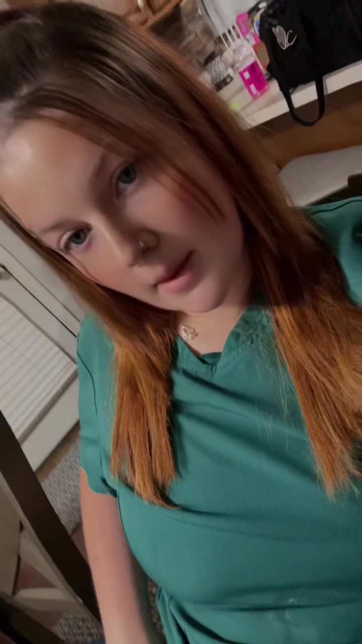 @Biancaaaa💜👣