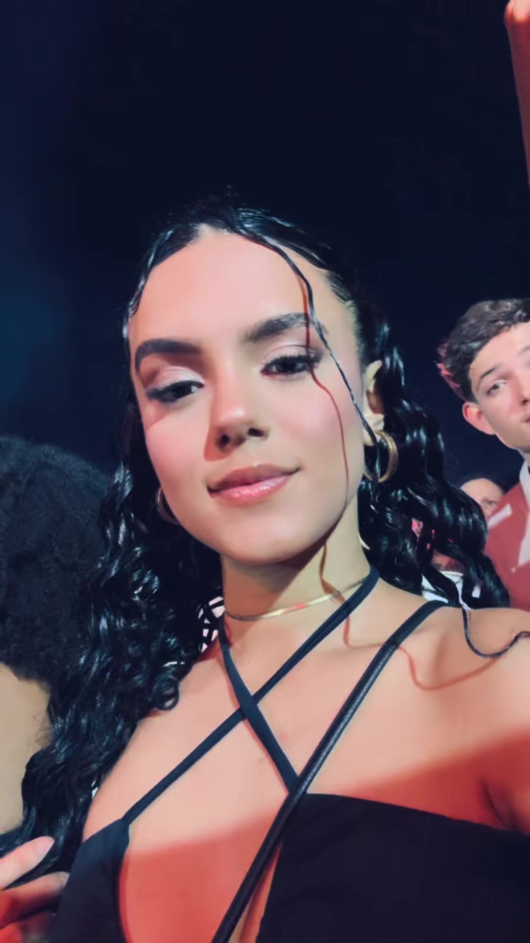 @Angel 💫