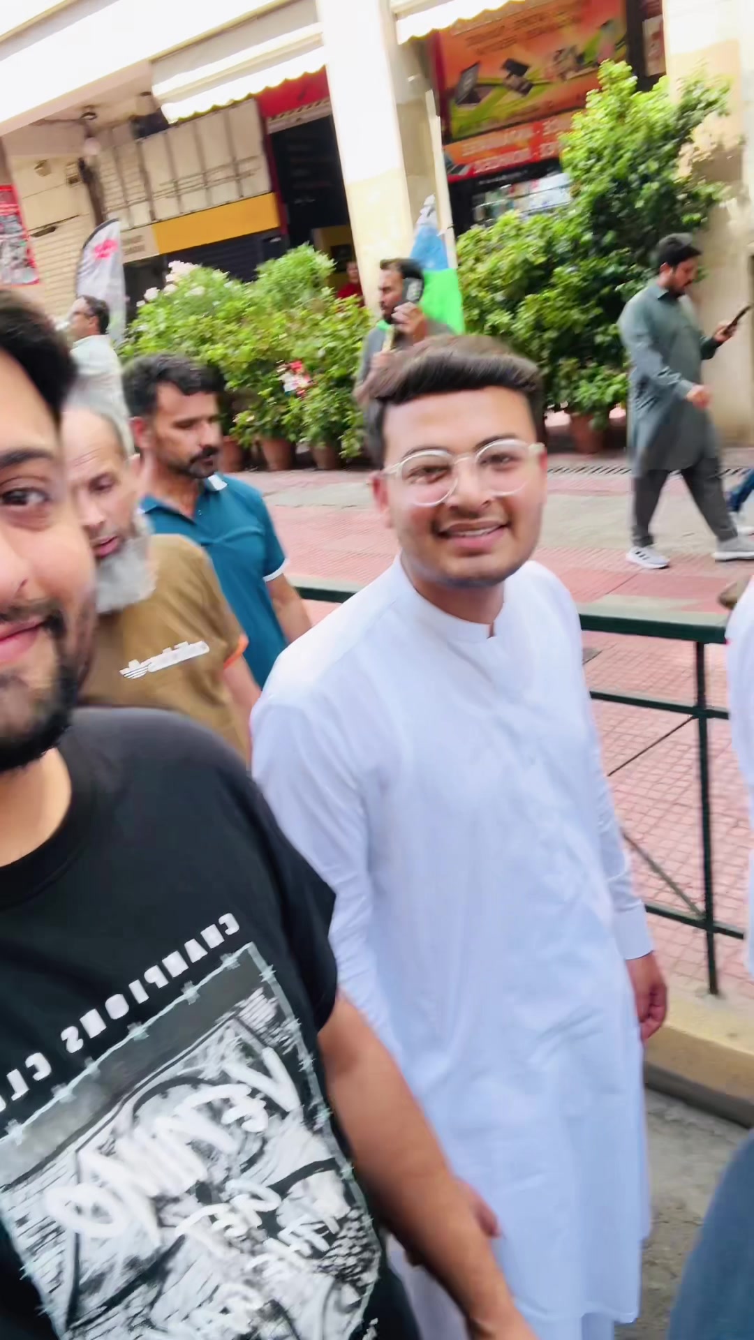 @Zeeshan Ali 🇬🇷