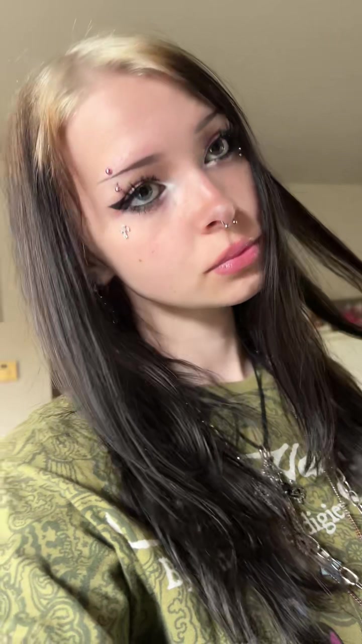 @·:*¨༺☠︎︎♱𝔩𝔢𝔢♱☠︎︎༻¨*:·