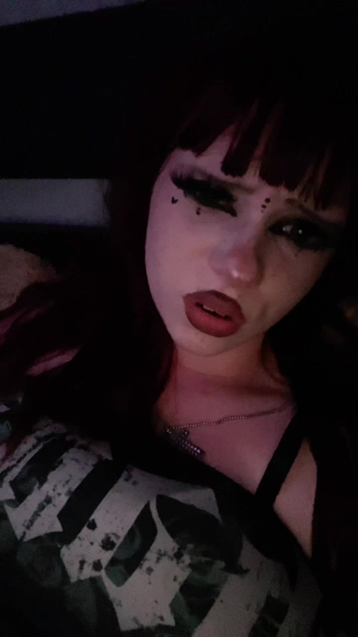 @♱