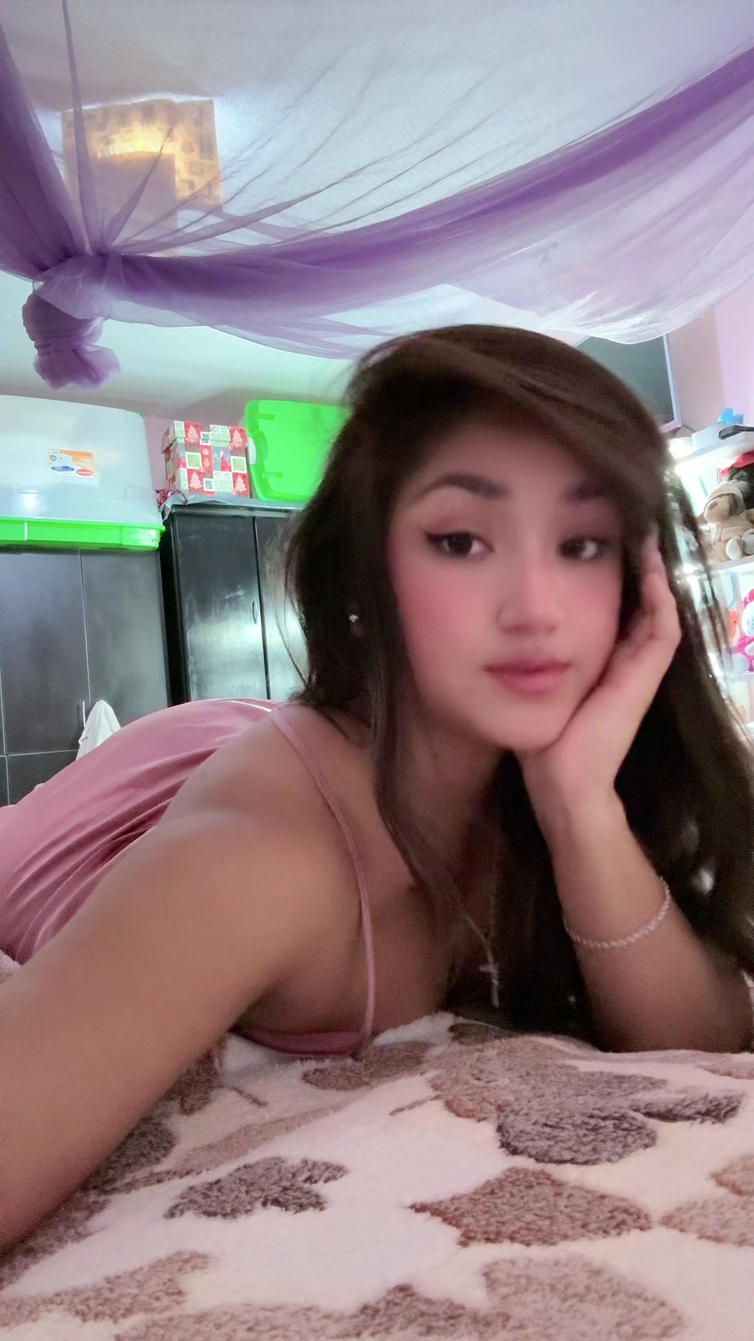 @𝐽ℎ𝑎𝑚𝑖𝑙𝑒𝑡ℎ 🌸