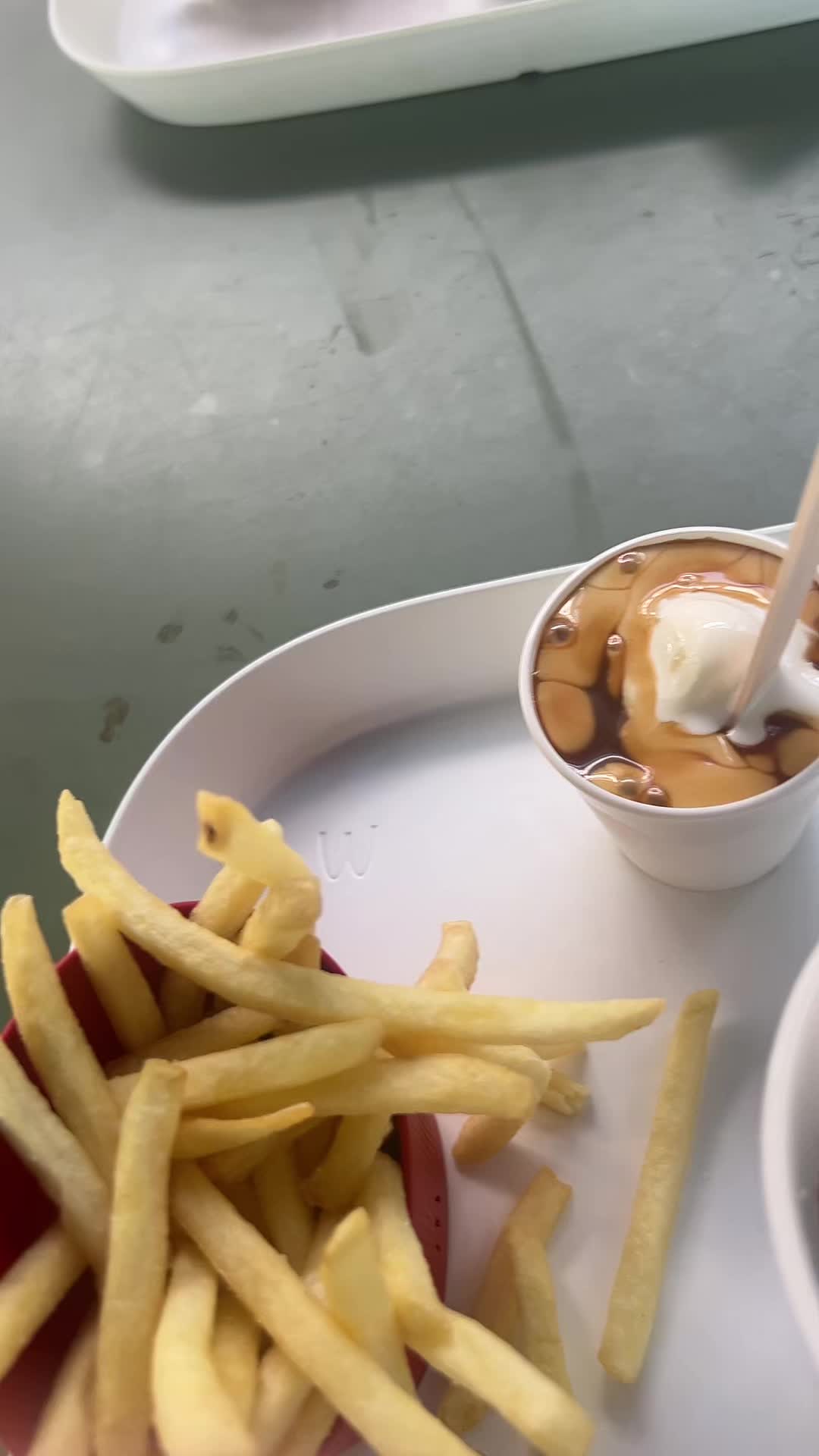 @Inayaaa___